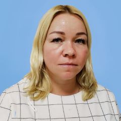 Ястребова Елена